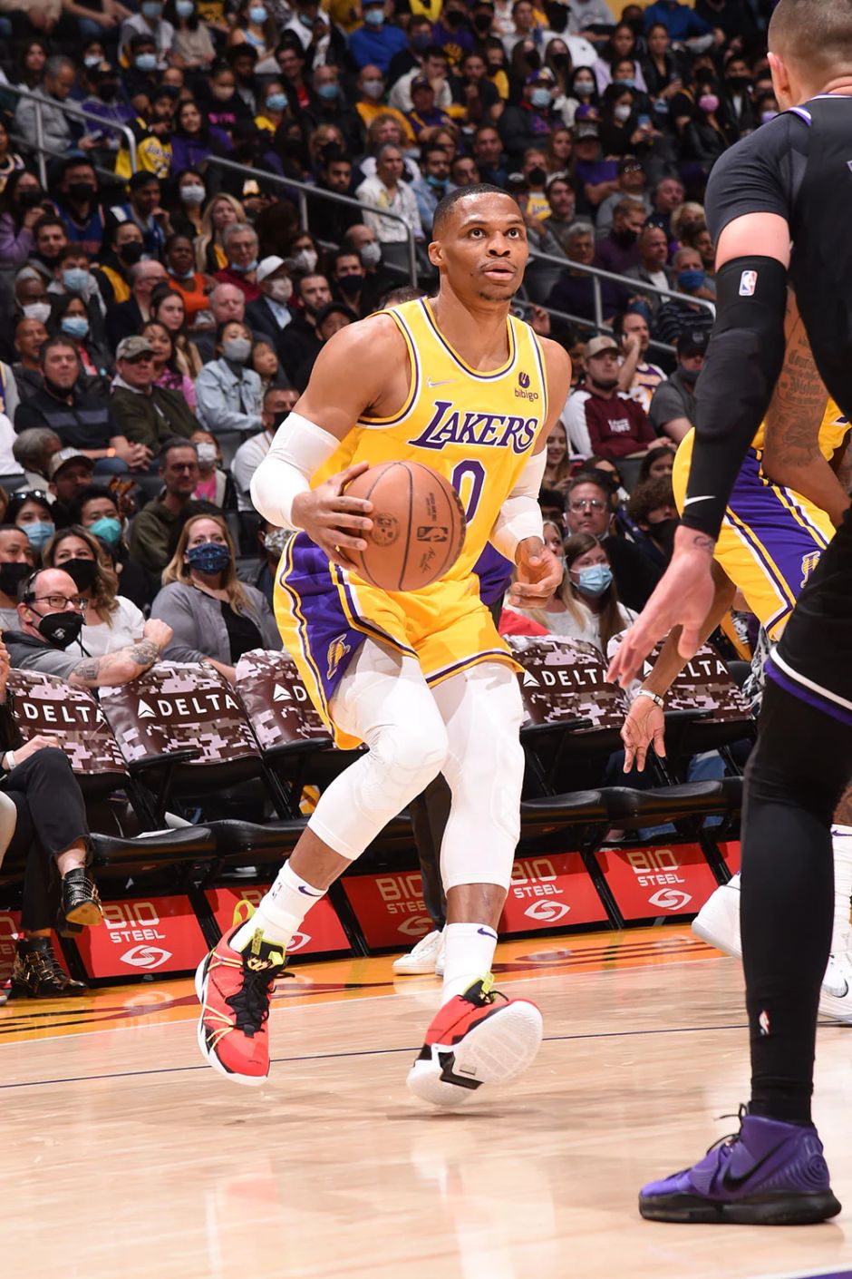 维斯布鲁克中远距离持球