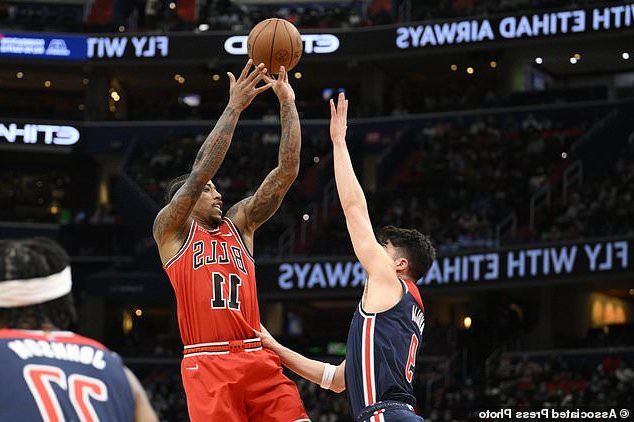 德罗赞后仰跳投