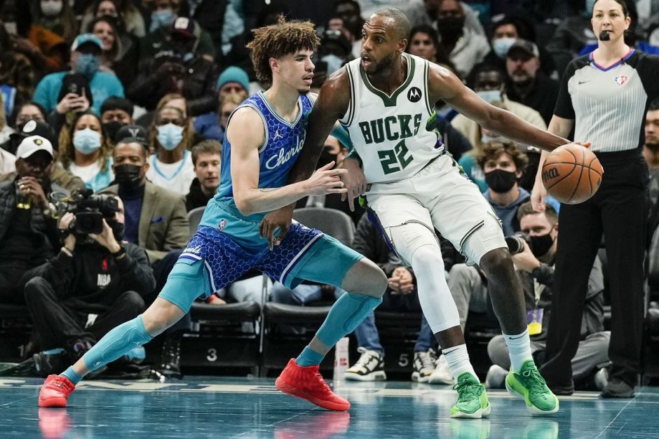 米德尔顿背打鲍尔