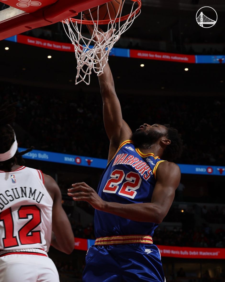 威金斯单手劈扣