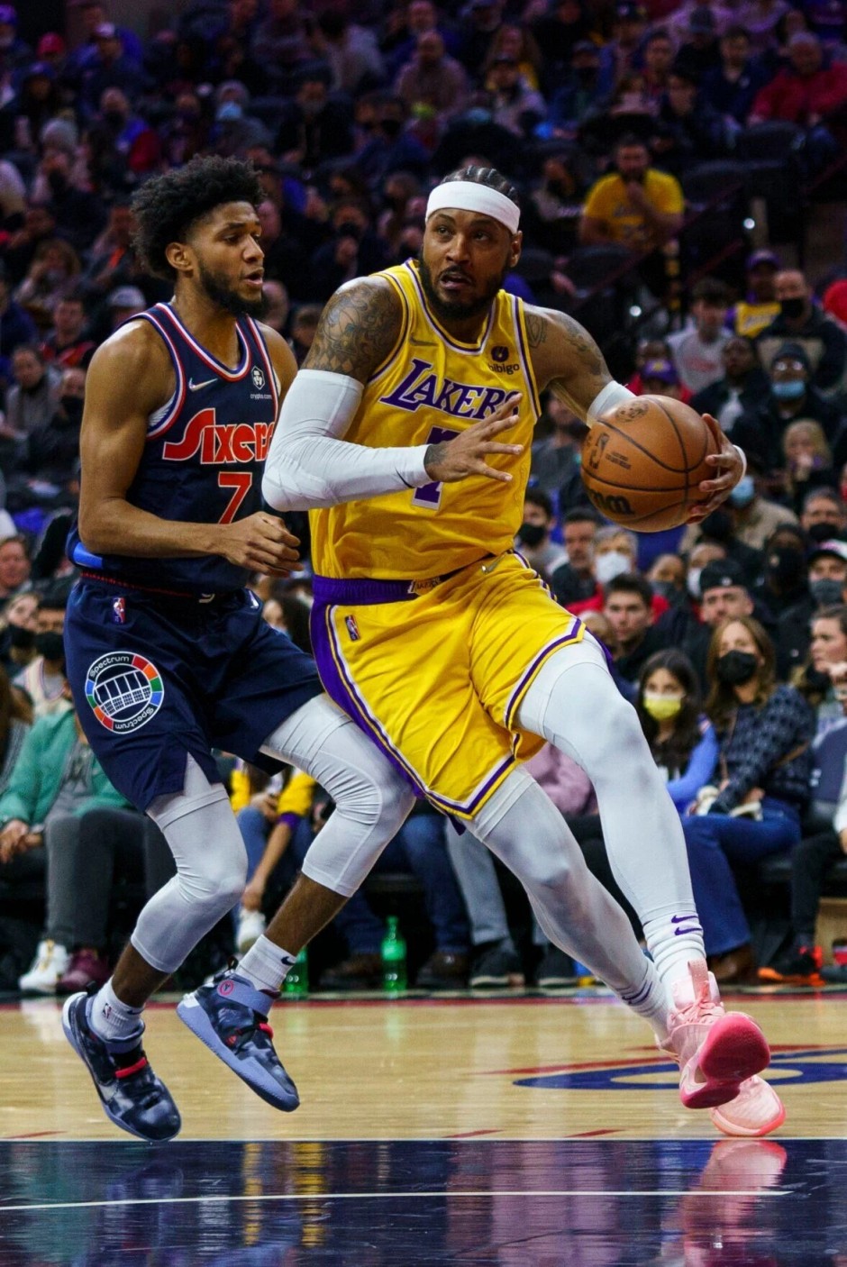 安东尼持球进攻