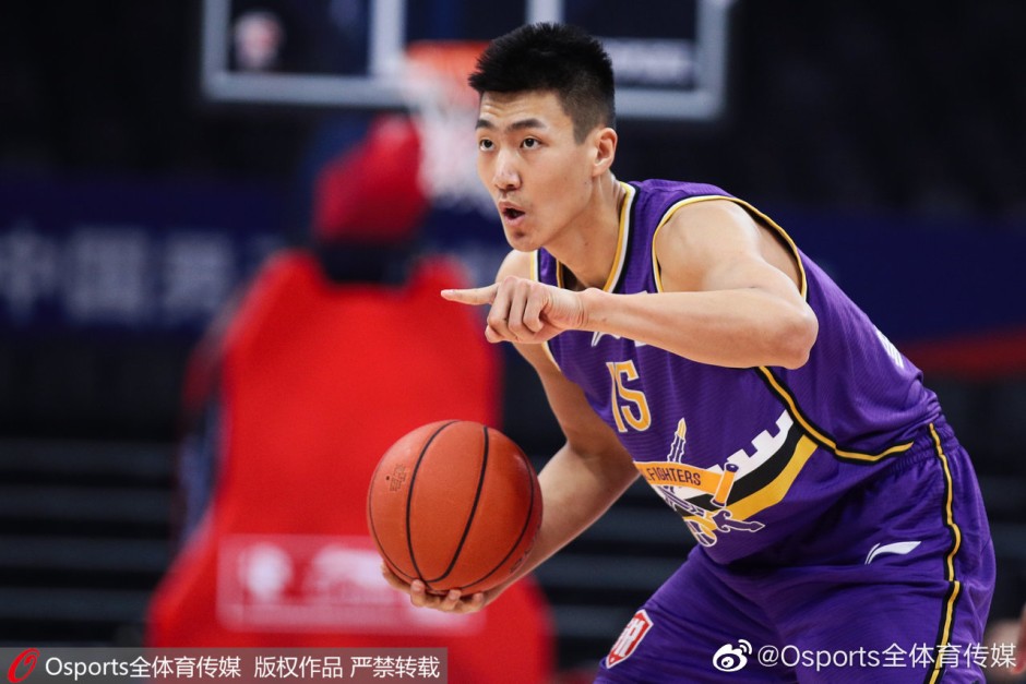 李玮颢持球指挥