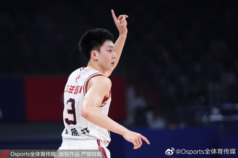 2021-2022CBA常规赛，广东109-80大胜北控。全队6人得分上双，威姆斯22分6板3助4断拿下全队最高分。