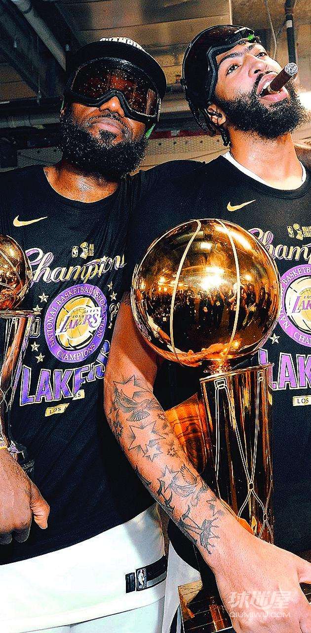 詹姆斯浓眉壁纸