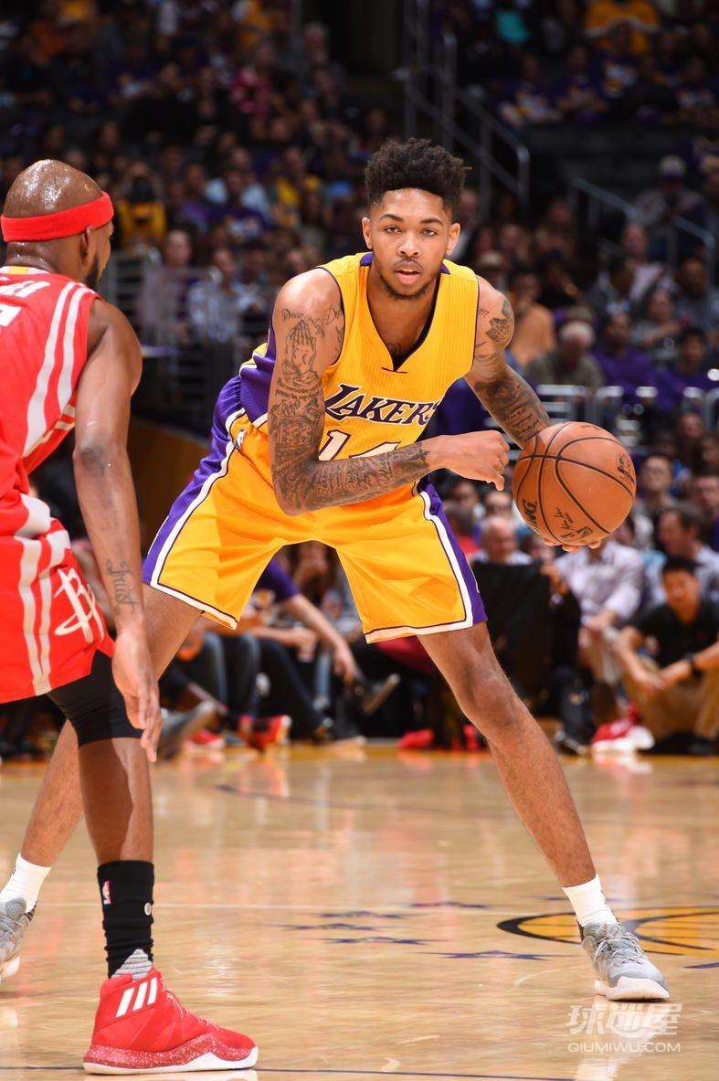 “莺歌”又帅又能打，英格拉姆高清手机壁纸