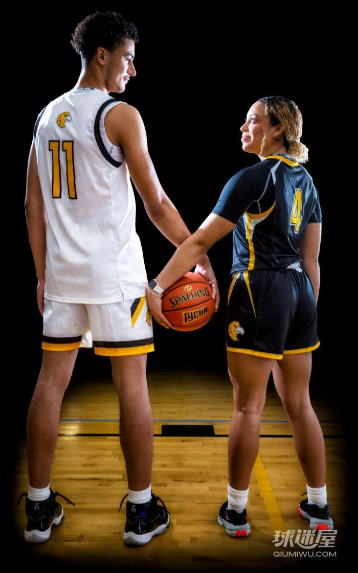来一波情侣篮球手机壁纸，情侣也是能驱动篮球的魅力的4