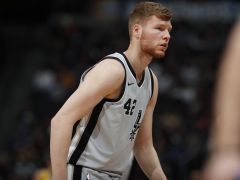 马刺VS太阳：马刺连续两场命中至少15个三分，这是队史首次