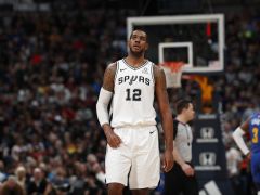 马刺VS雷霆：阿德砍下56分创生涯单场比赛新高