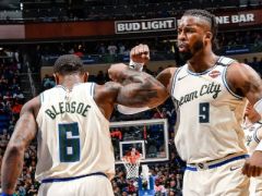 字母哥19+18+9米德尔顿21+13+6，雄鹿战胜魔术