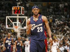 成为史上最年轻三双球员的三天后，詹姆斯再暴砍三双，惊人！