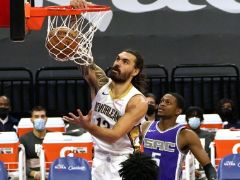 NBA精彩图集：鹈鹕128-123险胜国王，福克斯独砍43+13！