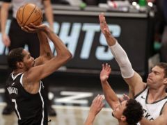 NBA精彩图片：雄鹿123-125惜败篮网，字母哥34+12+7！