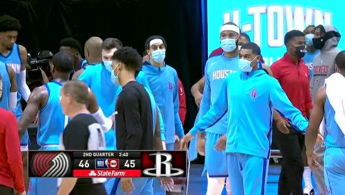 【NBA集锦】水阀一开势不可挡 奥拉迪波抢断疾驰单臂战斧劈扣