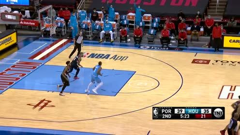 【NBA集锦】暴力美学展现的淋漓尽致！沃尔冲刺极限换手拉杆上篮