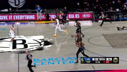 【NBA集锦】哈登祭出招牌快攻 左手突破节奏变化你真的没法防