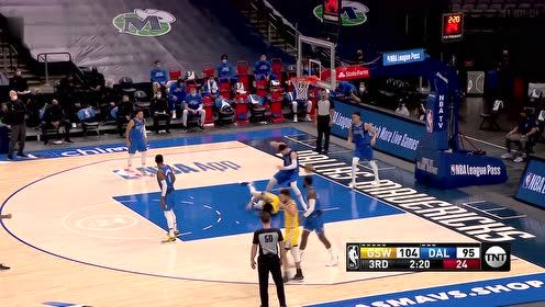 【NBA集锦】库里妹夫撞翻077打2+1 起身嘲讽东契奇像吃奶小孩