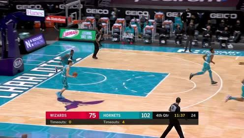 【NBA集锦】拼死挣扎 威少无视防守栏杆上篮