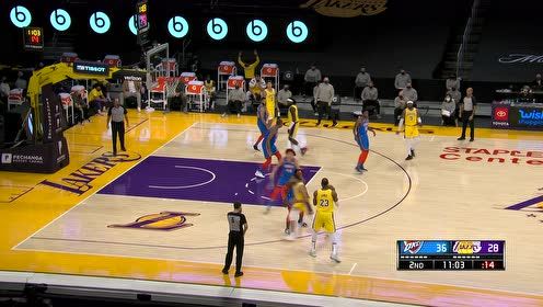 【NBA集锦】詹姆斯中距离跳投手拿把攥 霍福德手起刀落三分回敬