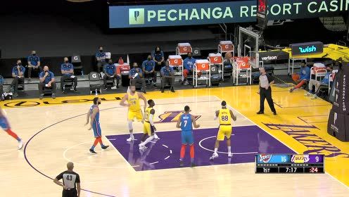 【NBA集锦】湖人内线被冲碎了 雷霆连续攻筐威廉姆斯2+1进账