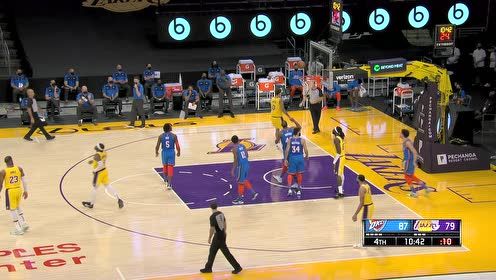 【NBA集锦】湖人危！雷霆队万箭齐发三分连珠炮