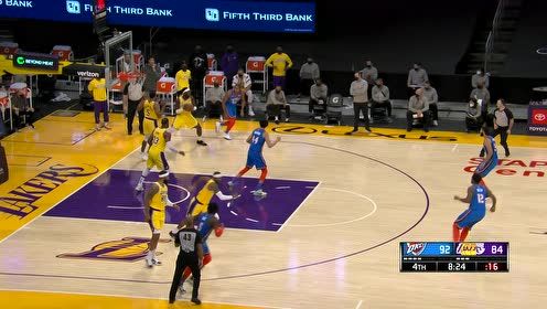 【NBA集锦】什么叫做人球合一？哈雷尔半场一条龙突破打进2+1