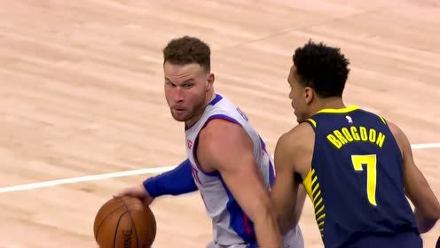 【NBA集锦】格里芬眼眶被撞破 场边处理伤口