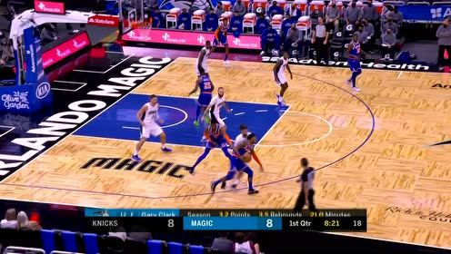 【NBA集锦】小佩顿1v2很轻松 转身过人打板上篮