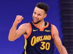 库里以5481033张票入选全明星首发，票数仅次于詹姆斯&杜兰特！