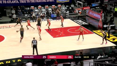 【NBA集锦】两大步没能转身摆脱 麦基高弧度后仰跳投美如画