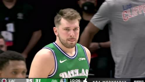 【NBA集锦】手感好就是这么任性 东契奇超远三分不看防守人