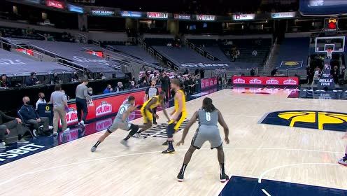 【NBA集锦】勒维尔瞒天过海送妙传 小萨博尼斯空切跟进强打2+1