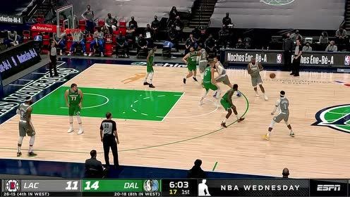 【NBA集锦】两种进攻方式的完美体现 东契奇后撤步干拔祖巴茨顺下暴扣
