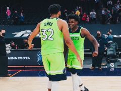 NBA精彩图片：常规赛森林狼险胜太阳，爱德华兹42分，唐斯41分