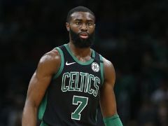 杰伦-布朗单场10记三分刷新个生涯新高！