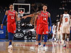 NBA精彩图片：常规赛76人1分险胜尼克斯，哈里斯关键罚球