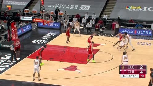 【NBA集锦】南斯长驱直入单臂劈扣 奥科罗单骑闯关强硬上篮打进