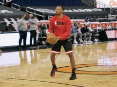 开拓者新援鲍威尔表现出色，全场22+2+1+2断