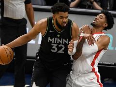 NBA精彩图片：常规赛森林狼击败火箭，唐斯29+16