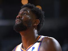 NBA精彩图片：太阳主场117-110击败老鹰