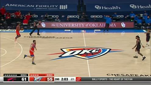 【NBA集锦】在你头顶暴扣！阿奴诺比直捣黄龙隔人重扣不留余地