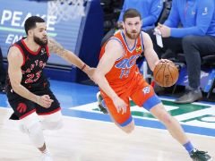 NBA精彩图片：雷霆击败猛龙，米哈伊柳克22分，特伦特31分