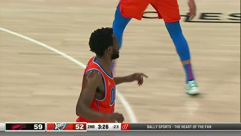 【NBA集锦】心有灵犀一点通 罗比米勒联手戏耍防守暴扣虐筐