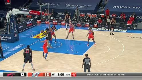 【NBA集锦】猛龙逐渐打开手感 西亚卡姆特伦特连珠炮摄三分如雨