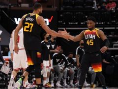 爵士击败公牛，取得了创队史纪录的主场21连胜