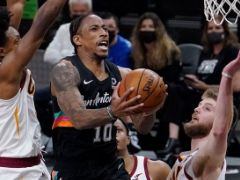 NBA精彩图片：骑士125-101大胜马刺