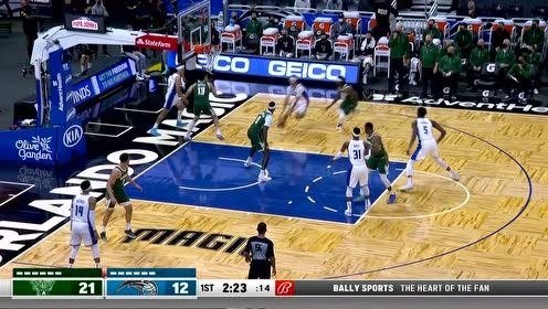 【2021年04月12日 雄鹿vs魔术集锦】腰腹力量惊人 安东尼超长滞空拉杆上篮