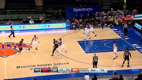 【2021年04月12日 猛龙vs尼克斯集锦】埋伏内线骤起发难 伯奇空切内线压哨补篮