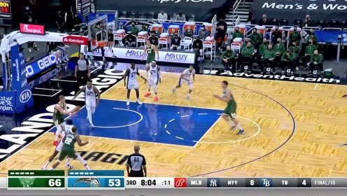 【2021年04月12日 雄鹿vs魔术集锦】迪文琴佐跌跌撞撞游走在失误边缘 洛佩兹斜刺里杀出单臂炸筐