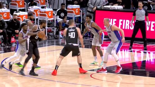 【2021年04月12日 活塞vs快船集锦】一次扣个够！泡椒喂饼祖巴茨双手虐筐