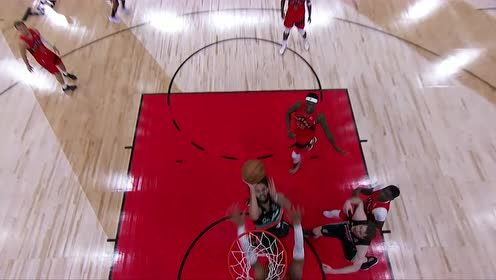 【2021年04月15日 马刺vs猛龙集锦】空中拦截密不透风 格里斯佩镇守篮下大帽穆雷